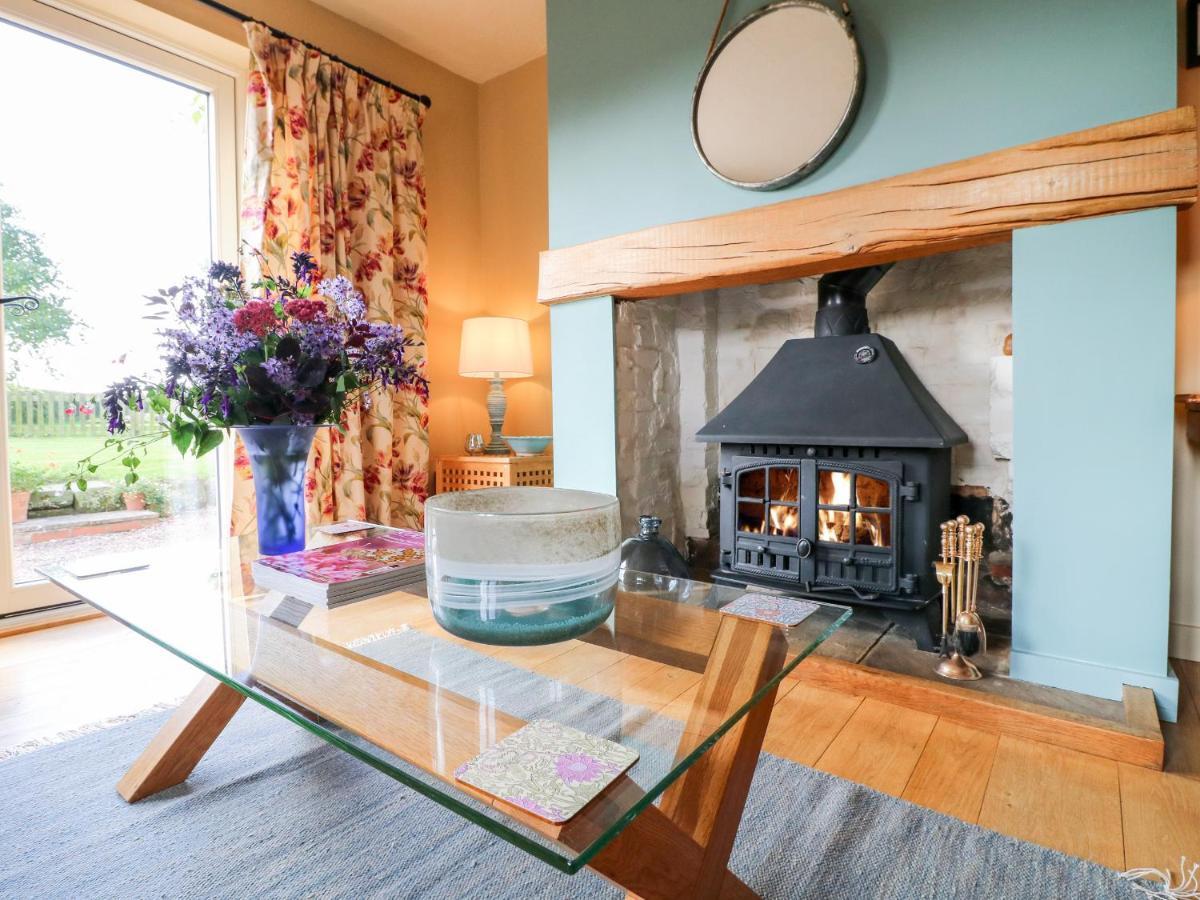 Bluebell Cottage Rugeley Eksteriør billede